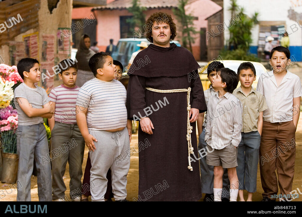 JACK BLACK in NACHO LIBRE, 2006, directed by JARED HESS. Copyright PARAMOUNT PICTURES / DAZA, DANIEL.