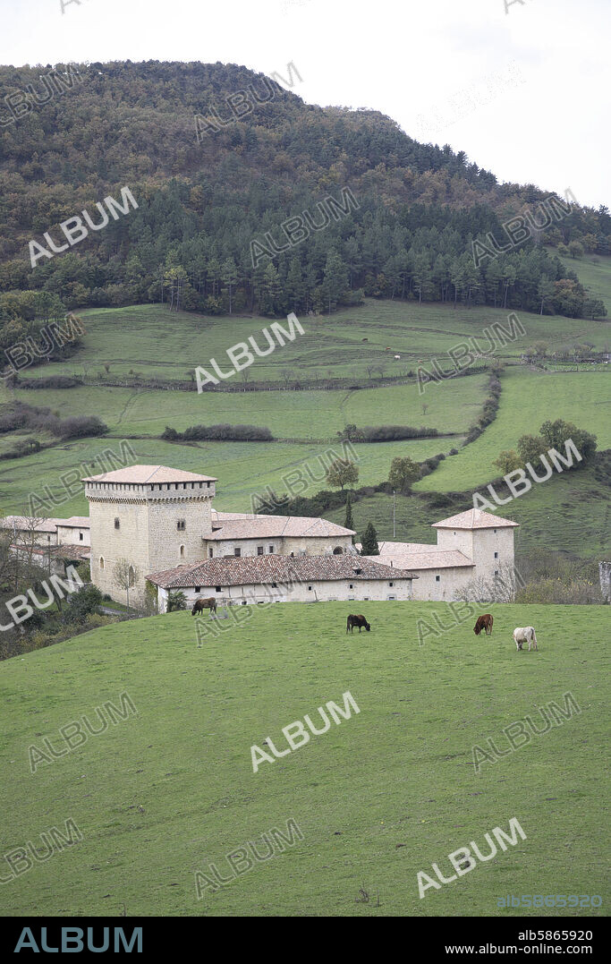 Quejana; (cerca de Amurrio) paisaje y conjunto histórico de Casa - fuerte de los Ayala (siglo XIV).
