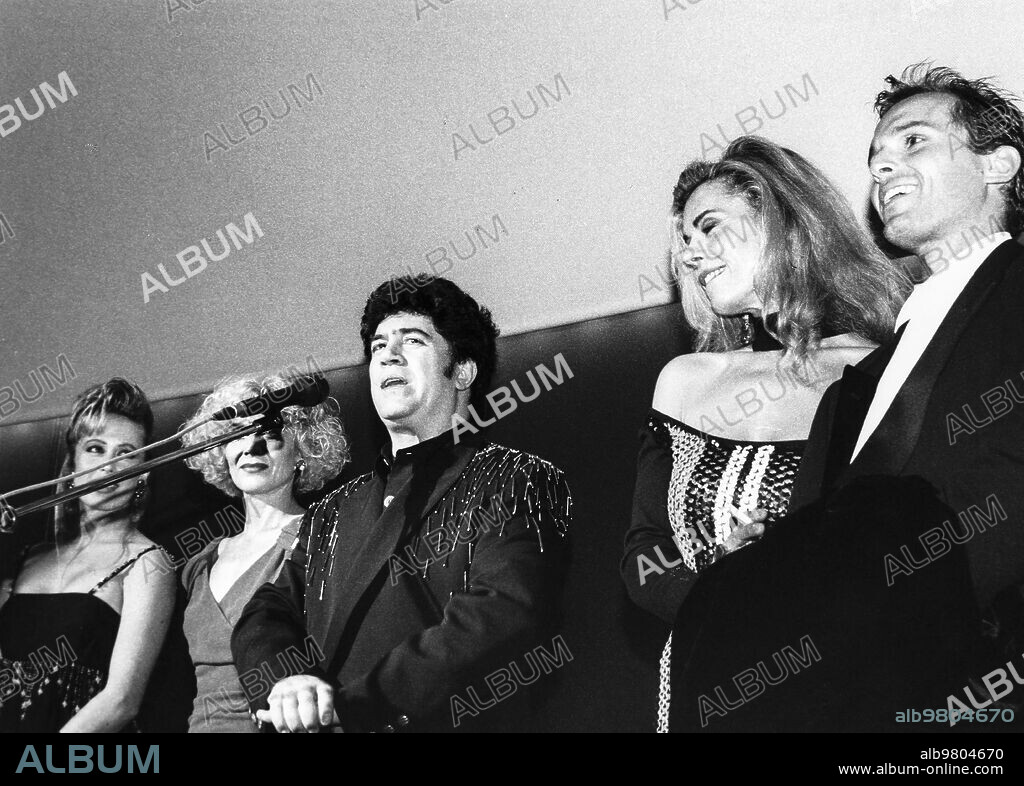 Cristina marcos, maria paredes, pedro almodovar, bibi anderson, miguel bose, cast High Heels, 1991.