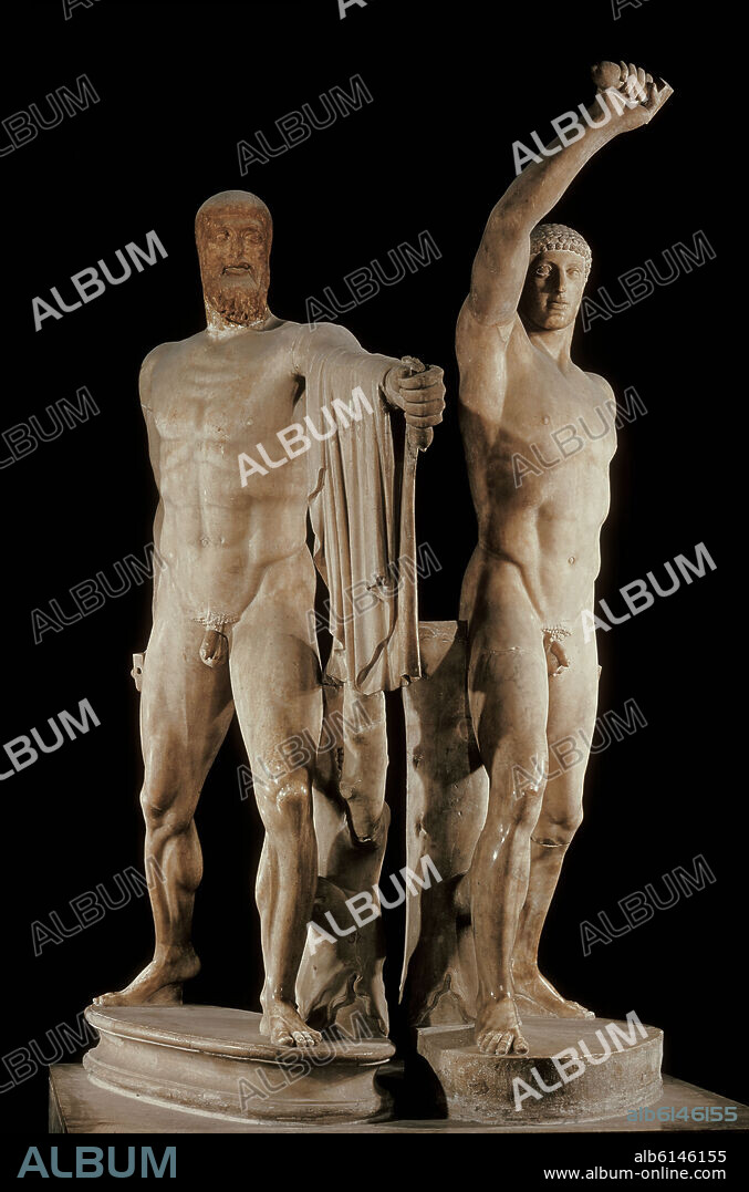 Harmodius (right) and Aristogeiton (left), the Tyrannicides.. Roman copy of the Athenian version by Kritios and Nesiotes. Marble. 477-476 BC. Naples, museo archeologico nazionale di Napoli.