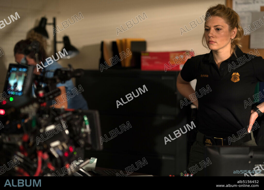 KATHERYN WINNICK en THE MARKSMAN, 2021, dirigida por ROBERT LORENZ. Copyright VOLTAGE PICTURES.