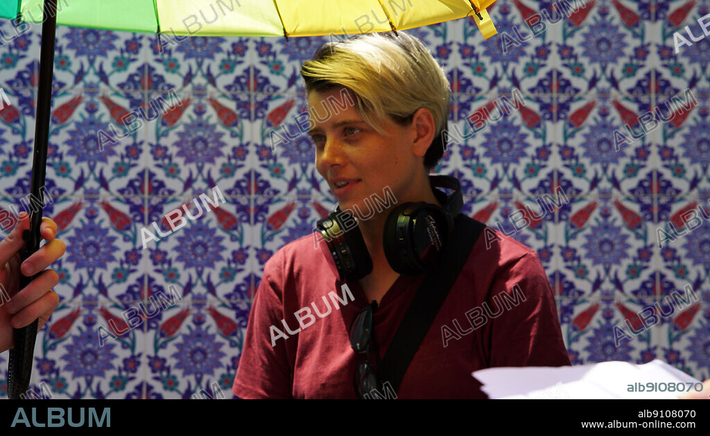CHARLOTTE WELLS en AFTERSUN, 2022, dirigida por CHARLOTTE WELLS. Copyright BBC FILMS.