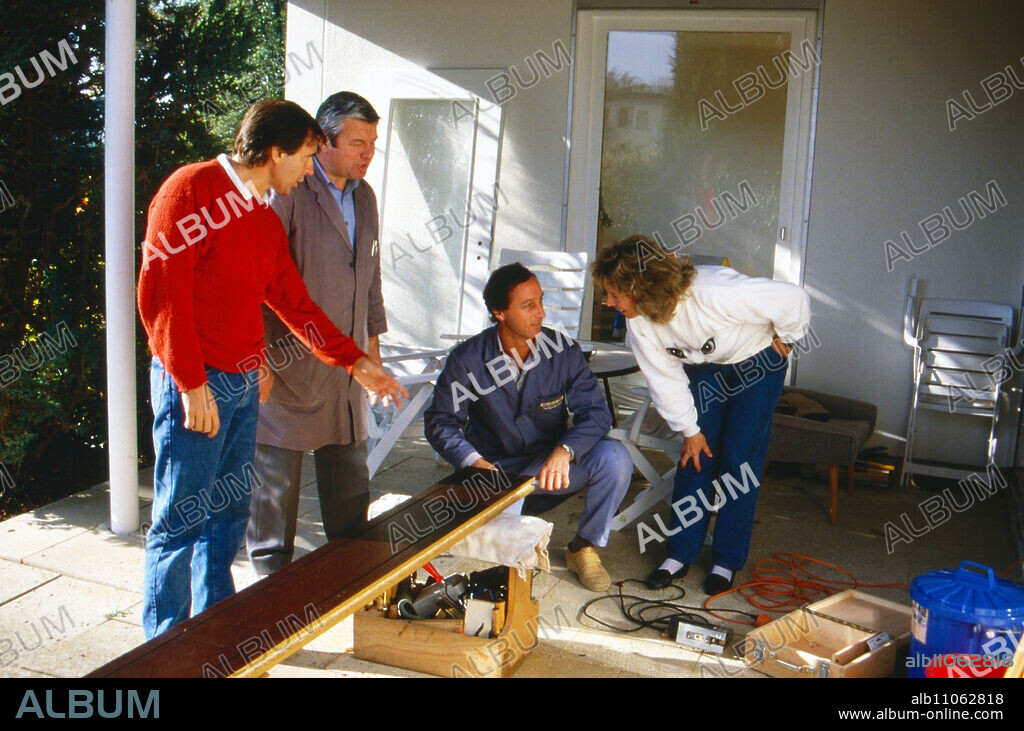 Moving day for German actor Klaus Wennemann and his wife Hedi, Germany 1988.
