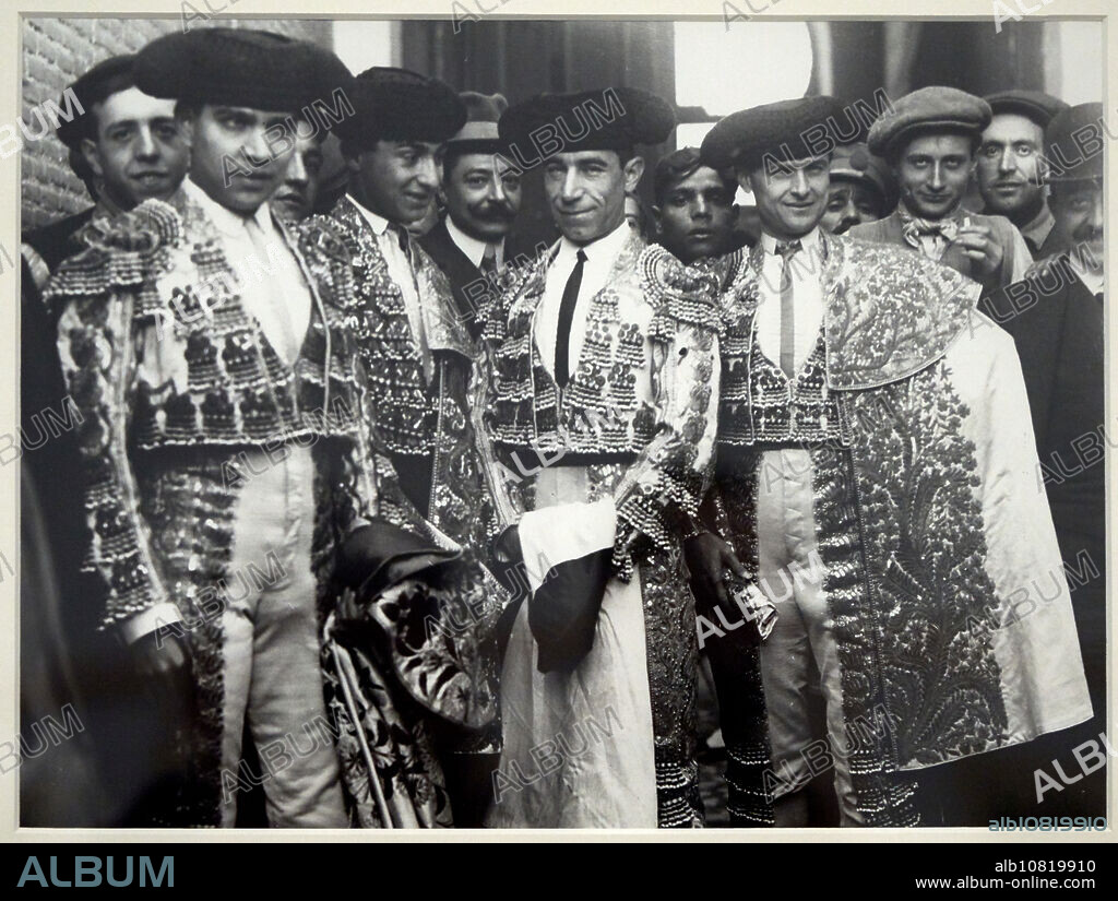The Matadors Gaona, Joselito el Gallo, Vicente Pastor and Bombita Before the Ceremonial Entrance to the Building, 1912, Alfonso Sanchez García (1880-1953), Reina Sofia Museum, Madrid, Spain.