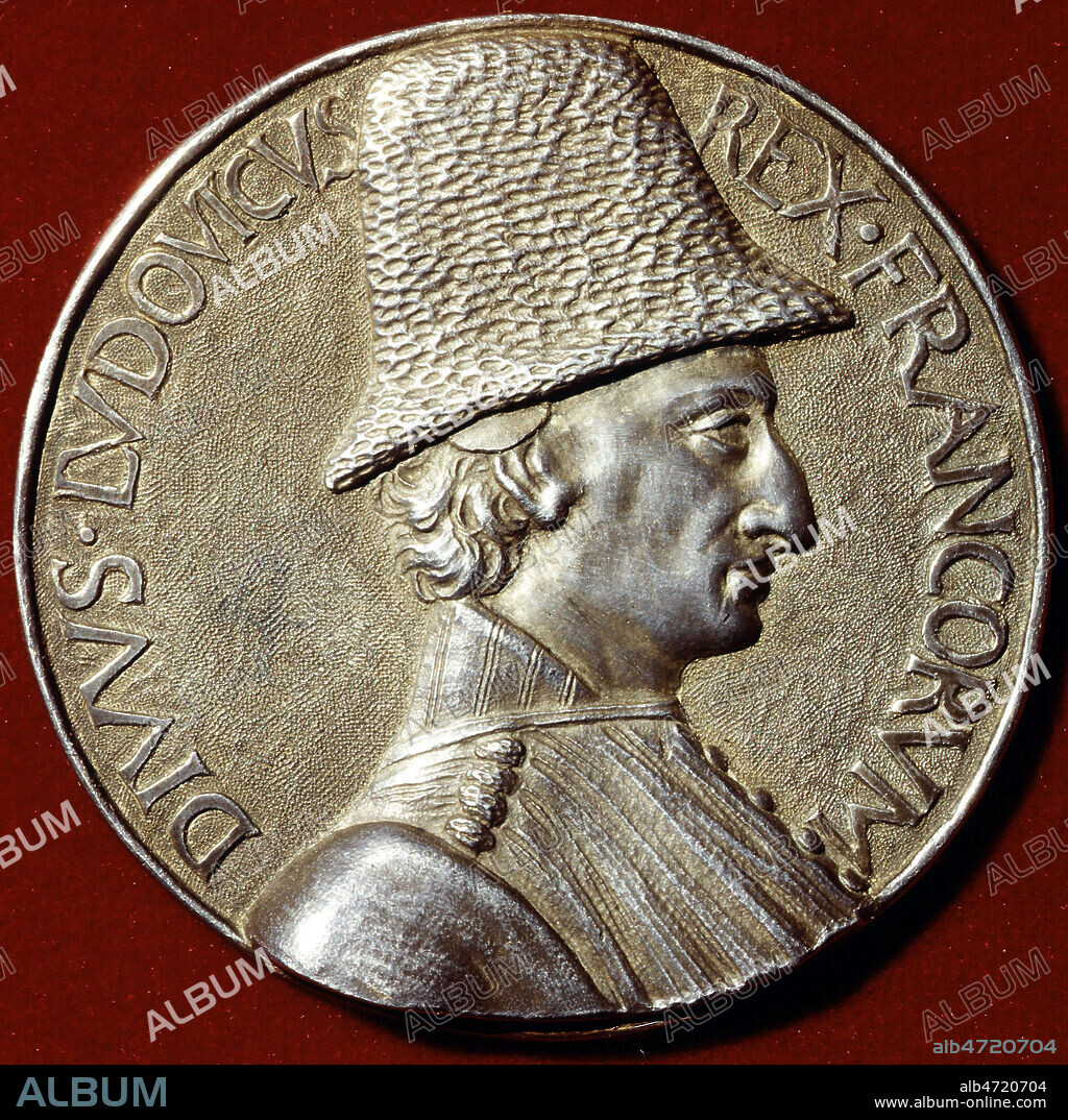 Avers d'une medaille de LOUIS XI (1423-1483) sculptee par Francesco de LAURANA (1430-1502), representant l'ordre de St Michel. (15e, 15eme, XVe s.) Credit : Collection CL/KHARBINE-TAPABOR.