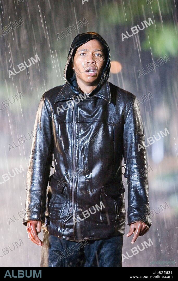 PRESLEY CHWENEYAGAE in TSOTSI, 2005, directed by GAVIN HOOD. Copyright MOVIWORLD.