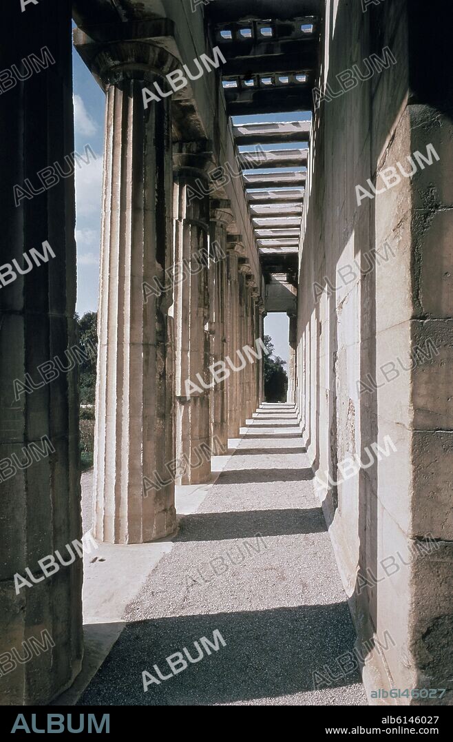 PERISTILO DEL LADO SUD-OESTE DEL TEMPLO TESEION-HEFESTEION - 450-440 AC.