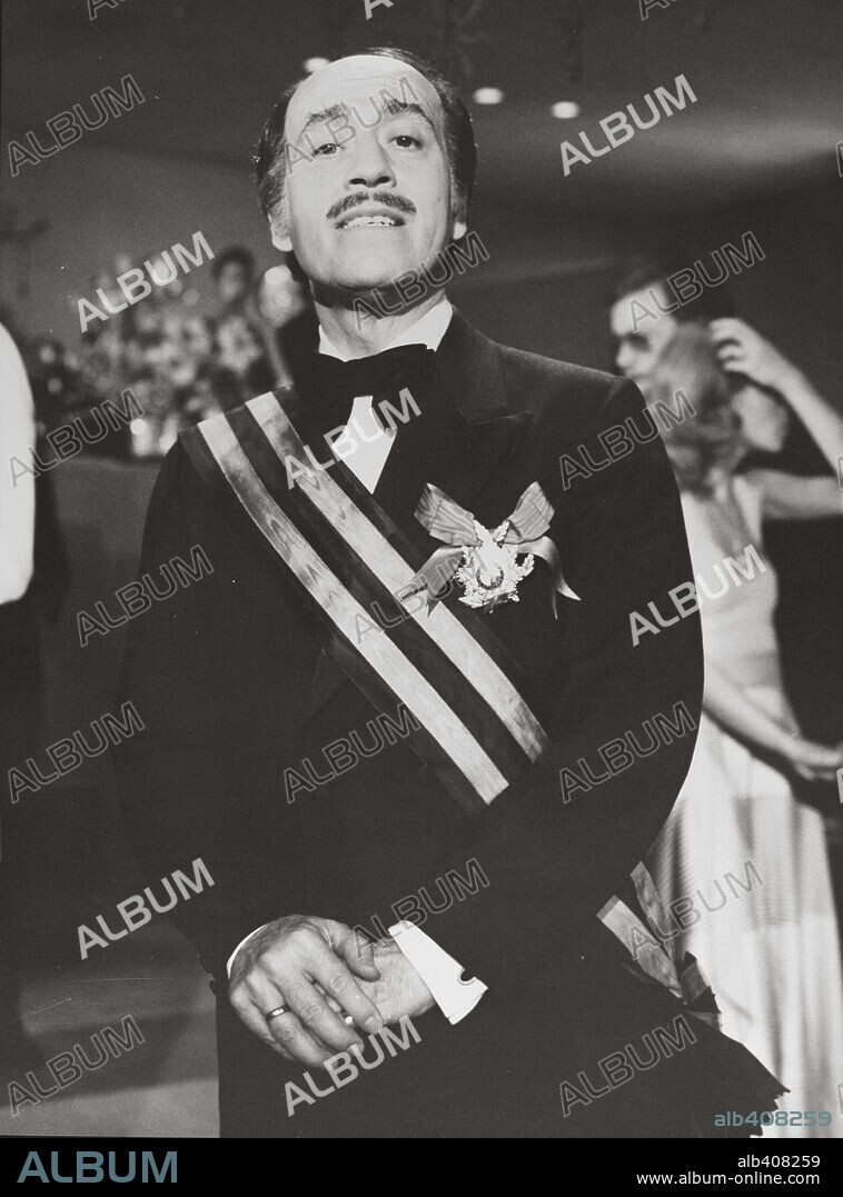 JOSE LUIS LOPEZ VAZQUEZ en EL VIKINGO, 1972, dirigida por PEDRO LAZAGA.