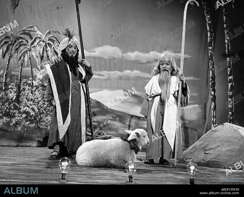 FELICES PASCUAS, 1954, dirigida por JUAN ANTONIO BARDEM. Copyright EXCLUSIVAS FLORALVA.