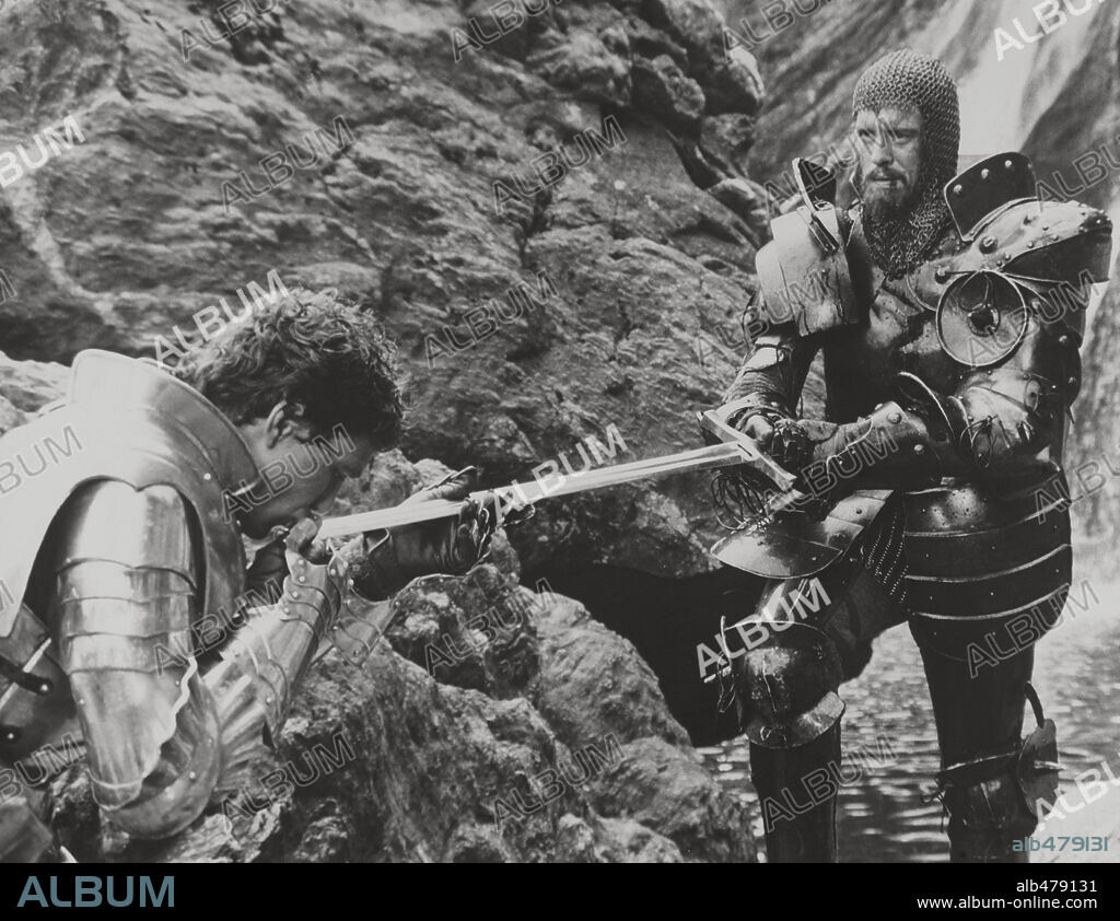 Arthur, NICHOLAS CLAY, LANCELOT y NIGEL TERRY. NICHOLAS CLAY y NIGEL TERRY en EXCALIBUR, 1981, dirigida por JOHN BOORMAN. Copyright ORION/WARNER BROTHERS.