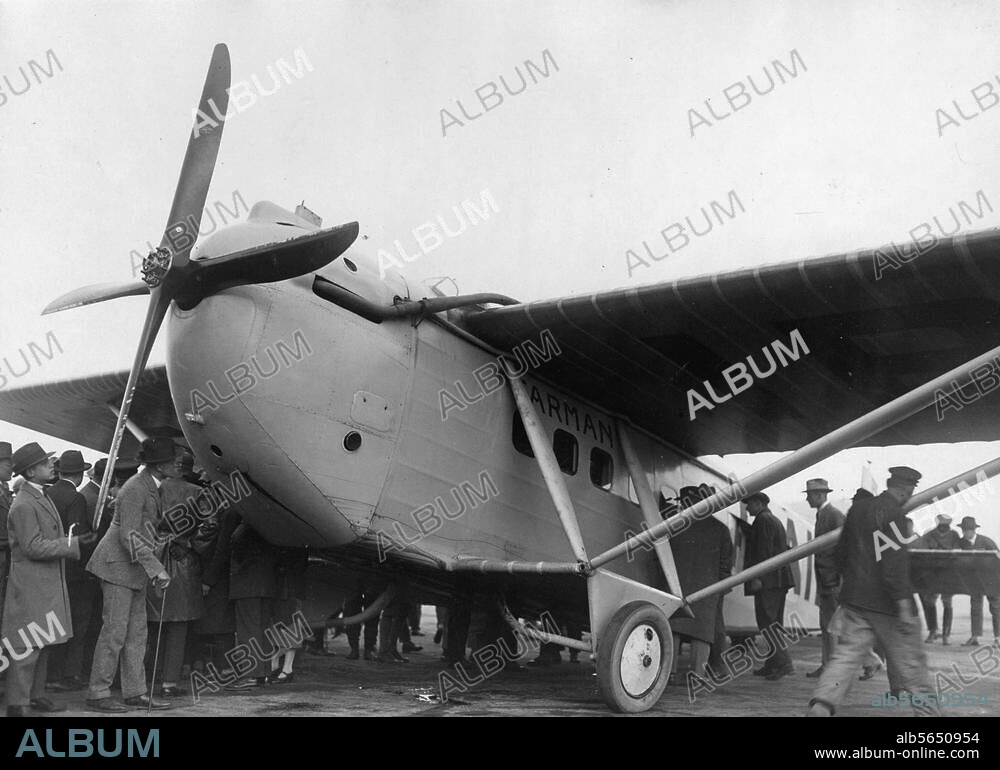 Aviation:. Aircraft. Opening of the airline Paris-Berlin: arrival of the first French commercial aircraft Farman F. 170 "Jabiru" at Tempelhof on 26 May 1926. Photo.