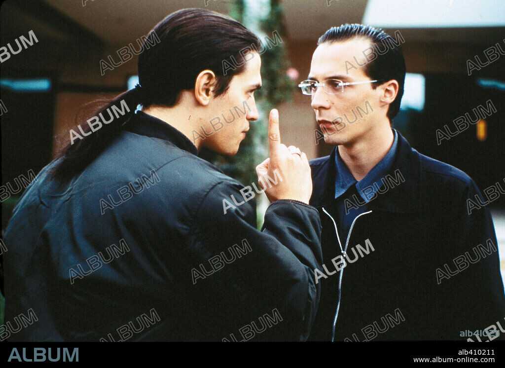 FELE MARTINEZ and SERGIO PERIS-MENCHETA in THE ART OF DYING, 2000 (EL ARTE DE MORIR), directed by ALVARO FERNANDEZ ARMERO. Copyright AURUM PRODUCCIONES, S.A.-CRISTAL P.C.