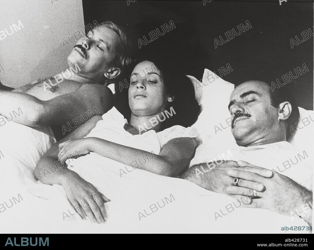 SONIA BRAGA en DOÑA FLOR Y SUS DOS MARIDOS, 1976 (DONA FLOR E SEUS DOIS MARIDOS), dirigida por BRUNO BARRETO. Copyright GAUMONT-COLINE.