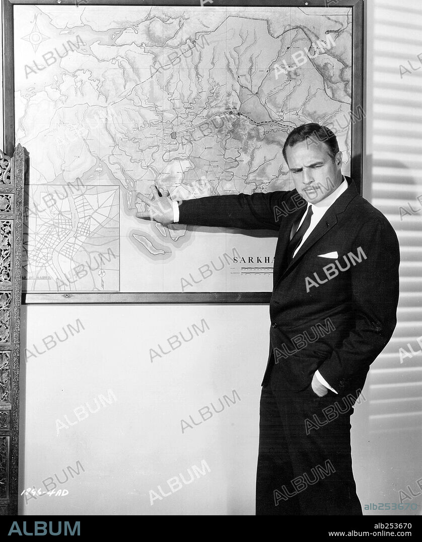 MARLON BRANDO in THE UGLY AMERICAN, 1963, directed by GEORGE H. ENGLUND. Copyright UNIVERSAL PICTURES.