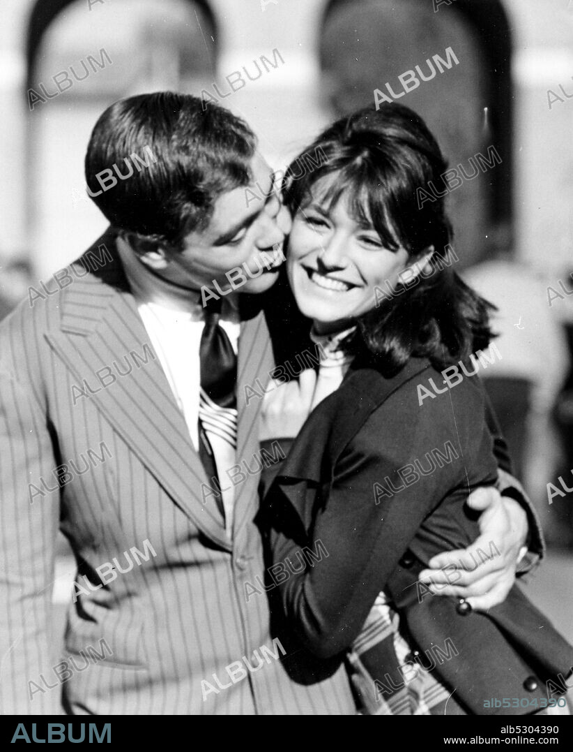 Serena vergano. franco citti. roma. 1961. (Photo by: Marka/Universal Images Group via Getty Images).