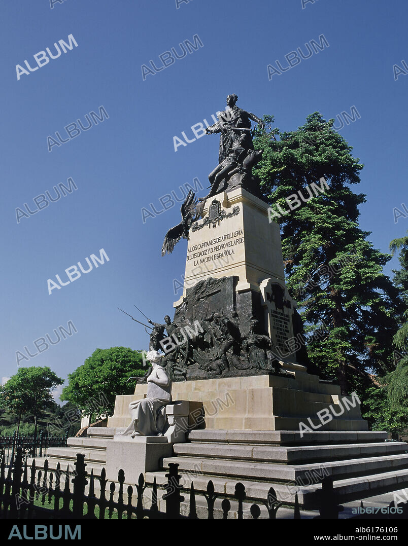 MONUMENTO CONMEMORATIVO A DON LUIS DAOIZ Y A DON PEDRO VELARDE.