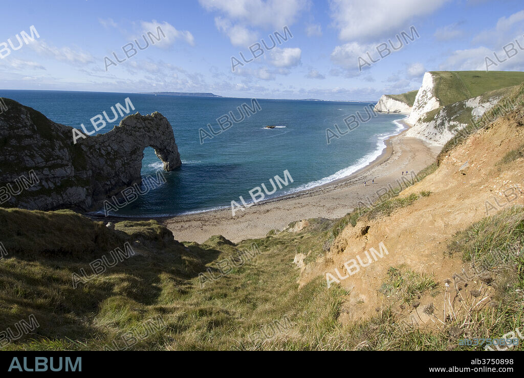 Durdle Door, Jurassic Coast, UNESCO World Heritage Site, Dorset, England, United Kingdom, Europe.