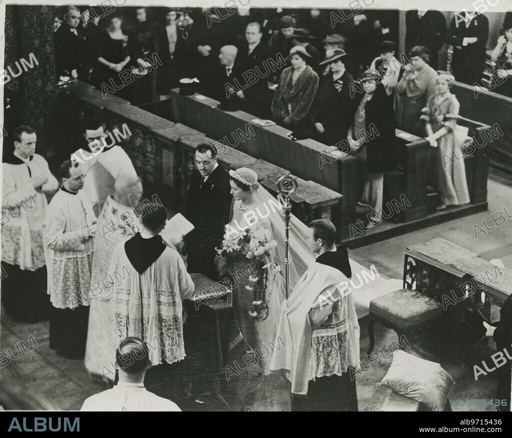 Viena, 16/04/1936. Una boda en la Real Casa Borbón Parma. En la iglesia de la Orden de Menores, se celebró la boda de la princesa Alicia de Borbón Parma con el infante D. Alfonso de Borbón. El cardenal Innintzer bendijo el enlace.