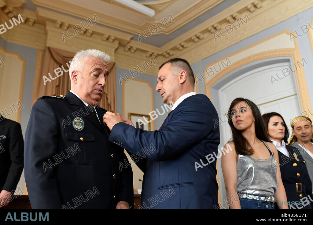 JORDI SANCHEZ, LEO HARLEM y SILVIA ABRIL en SUPERAGENTE MAKEY, 2020, dirigida por ALFONSO SANCHEZ. Copyright Atresmedia Cine / Movistar + / Mundo Ficcion.
