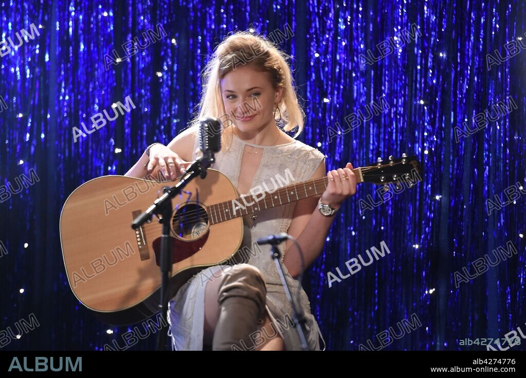 SOPHIE TURNER en TIME FREAK, 2018, dirigida por ANDREW BOWLER. Copyright LIONSGATE.