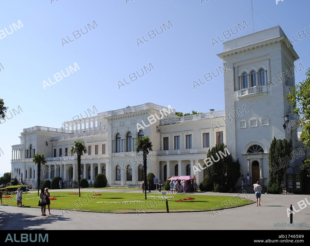 Ukraine. Autonomous Republic of Crimea. Livadia Palace. 20th century. Summer retreat of tsar Nicholas II built in Neo-Renaissance style by Nikolai Krasnov. Here was held the Yalta Conference at 1945. Tourists.