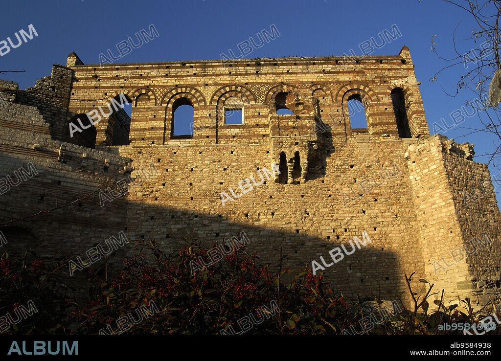 Palacio de Constantino.Muralla Bizantina (s.IV). Barrio de Balat.Estambul.Turquia.