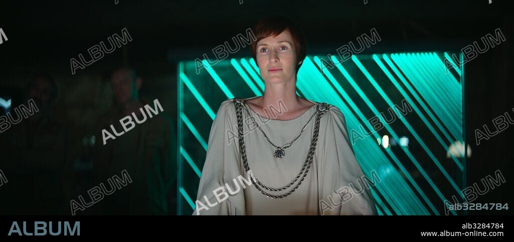 GENEVIEVE O'REILLY in ROGUE ONE, 2016, directed by GARETH EDWARDS. Copyright WALT DISNEY PICTURES/LUCASFILM.