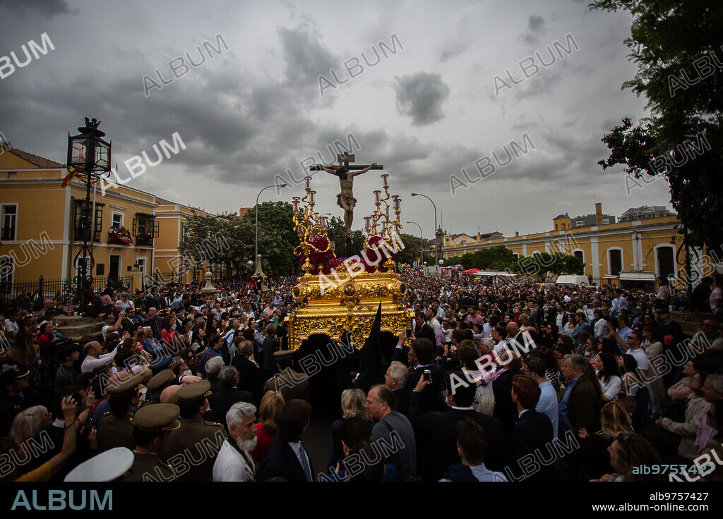 Sevilla, 17/04/2019. Semana Santa, Miércoles Santo. Procesión de la Hermandad de San Bernardo, en la imagen el Santísimo Cristo de la Salud. Foto: Vanessa Gómez ARCHSEV.