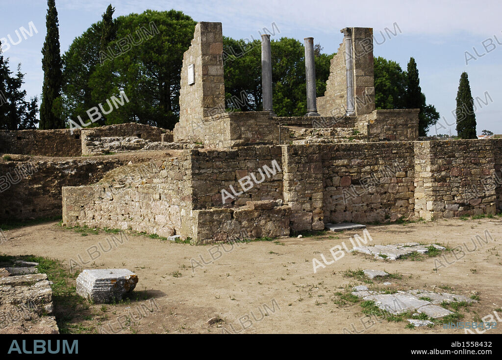 Portugal. Roman ruins of Miróbriga. Ancient Lusitanian settlement whose present-day ruins are dated to the Roman period, between the 1st and 4th centuries. Forum. Surrounding area of Santiago do Cacém. Alentejo Region.