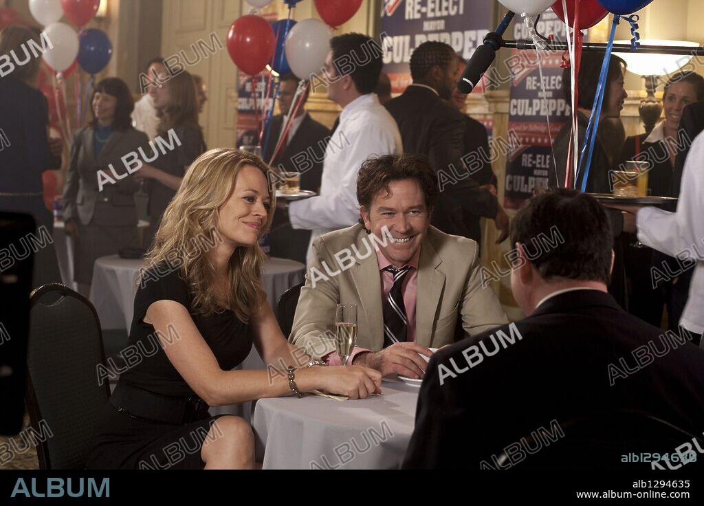 KARI MATCHETT and TIMOTHY HUTTON in LEVERAGE-TV, 2008. Copyright ELECTRIC ENTERTAINMENT.