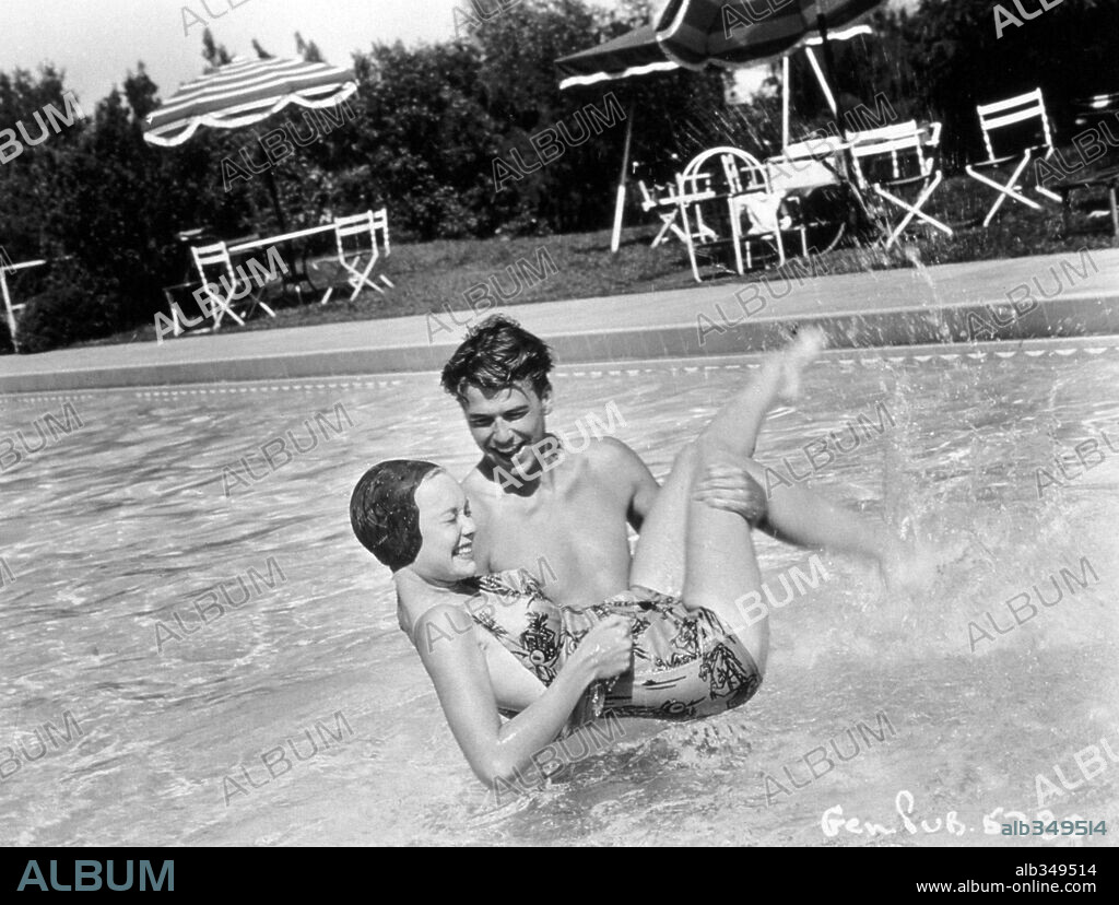 JANE WYMAN and RONALD REAGAN.