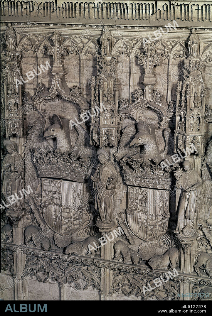 JUAN GUAS. INTERIOR- ESCUDOS CON LAS ARMAS DE LOS REYES CATOLICOS - 1476.