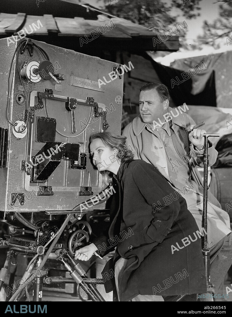 BETTY FIELD y HENRY HATHAWAY en EL PASTOR DE LAS COLINAS, 1941 (THE SHEPHERD OF THE HILLS), dirigida por HENRY HATHAWAY. Copyright PARAMOUNT PICTURES.