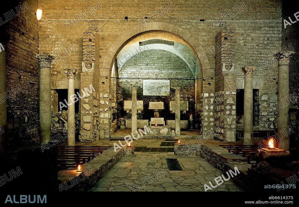 BASILICA CONSTRUIDA EN EL SIGLO IV SOBRE LA TUMBA DE LOS SANTOS MARTIRES NEREO O ACHILLEO CONOCIDA COMO CATACUMBAS DE SANTA DOMITILA.