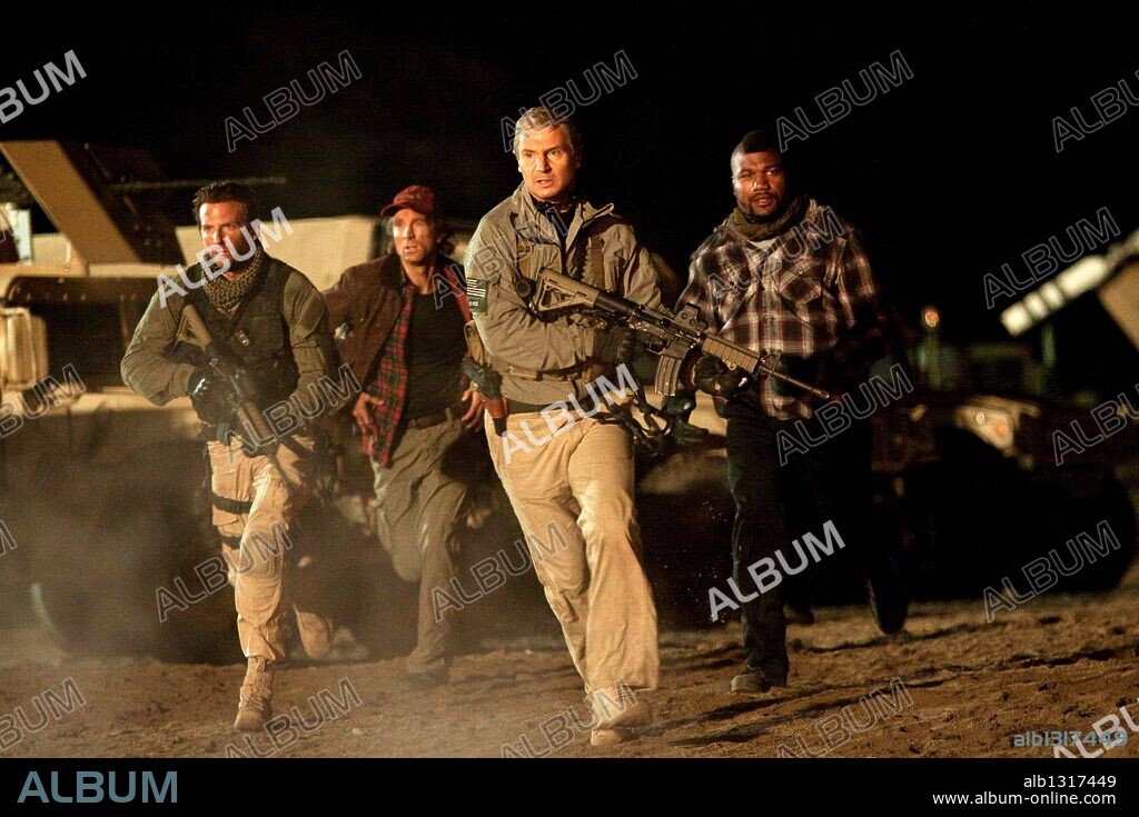 BRADLEY COOPER, LIAM NEESON, QUINTON 'RAMPAGE' JACKSON and SHARLTO COPLEY in THE A-TEAM, 2010, directed by JOE CARNAHAN. Copyright DUNE ENTERTAINMENT.