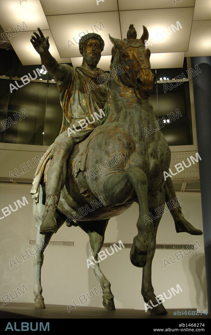 MARCO AURELIO (Marcus Aurelius Antoninus) (121-180). Filósofo estoico y emperador romano (161-180), perteneciente a la Dinastía Antonina. ESTATUA ECUESTRE DE MARCO AURELIO en bronce. Siglo II. Museos Capitolinos. Roma. Italia.