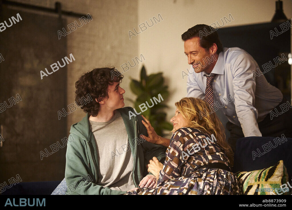 HUGH JACKMAN, LAURA DERN and Zen McGrath in THE SON, 2022, directed by FLORIAN ZELLER. Copyright Embankment Films.
