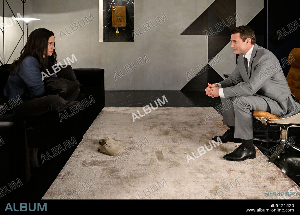 JASON O'MARA and KATE SIEGEL in HYPNOTIC, 2021, directed by MATT ANGEL and SUZANNE COOTE. Copyright The Long Game.