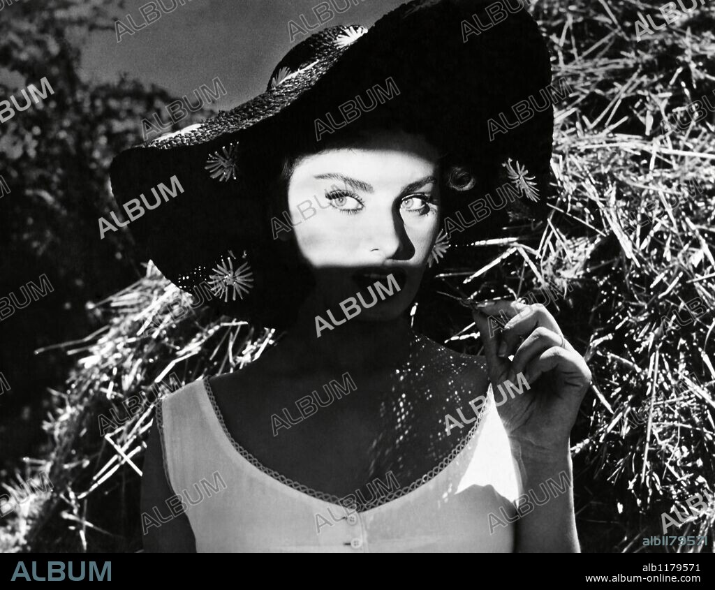 LOREN SOPHIA / LOREN SOFIA 1934/. SOPHIA LOREN in THE MILLER'S WIFE, 1955 (LA BELLA MUGNAIA), directed by MARIO CAMERINI. Copyright TITANUS.
