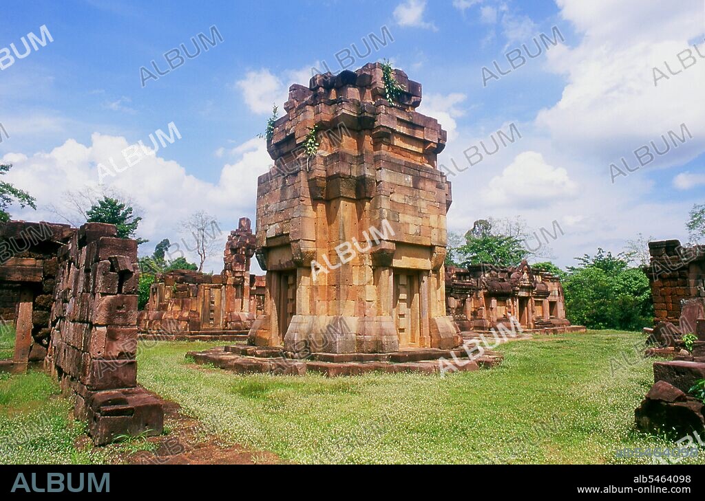 Prasat Ta Meuan - a complex of three structures built in the 12th–13th centuries around the time of the Cambodian king Jayavarman VII (1181 - 1215). The largest building is Prasat Ta Meuan Thom. It is surrounded by an outer wall, and contains a large central, rectangular building on a north-south axis. To the south is Prasat Ta Meuan Toht, a smaller structure, with an outer wall. The last and smallest of three is Prasat Ta Meuan, a small building with no wall, approx 15m x 5m in size.