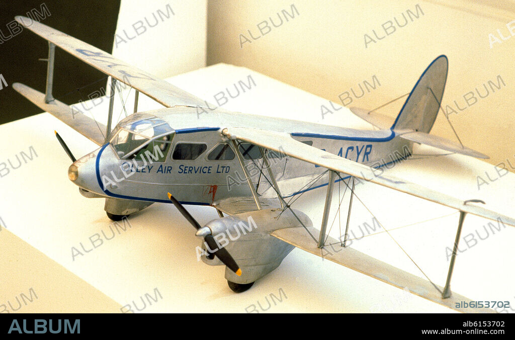 DE HAVILLAND DRAGON RAPIDE- 1936- AEROPLANO PRIVADO PARA TRANSPORTAR A FRANCO DEDE CANARIAS A MARRUECOS.