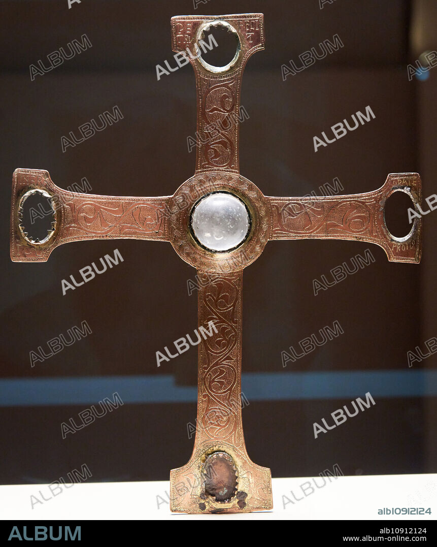 Creu de Petrus, Castella o Lleó, 1122, Medieval Romanesque Art, National Museum of Catalan Art, Museu Nacional d'Art de Catalunya, MNAC, Barcelona, Spain, Europe.
