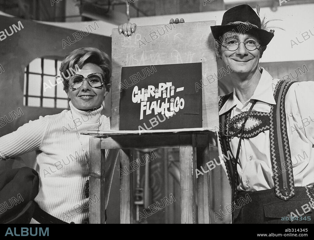 MARIA DEL CARMEN GOÑI en CHIRIPITIFLAUTICOS, LOS-TV, 1966. Copyright TVE.
