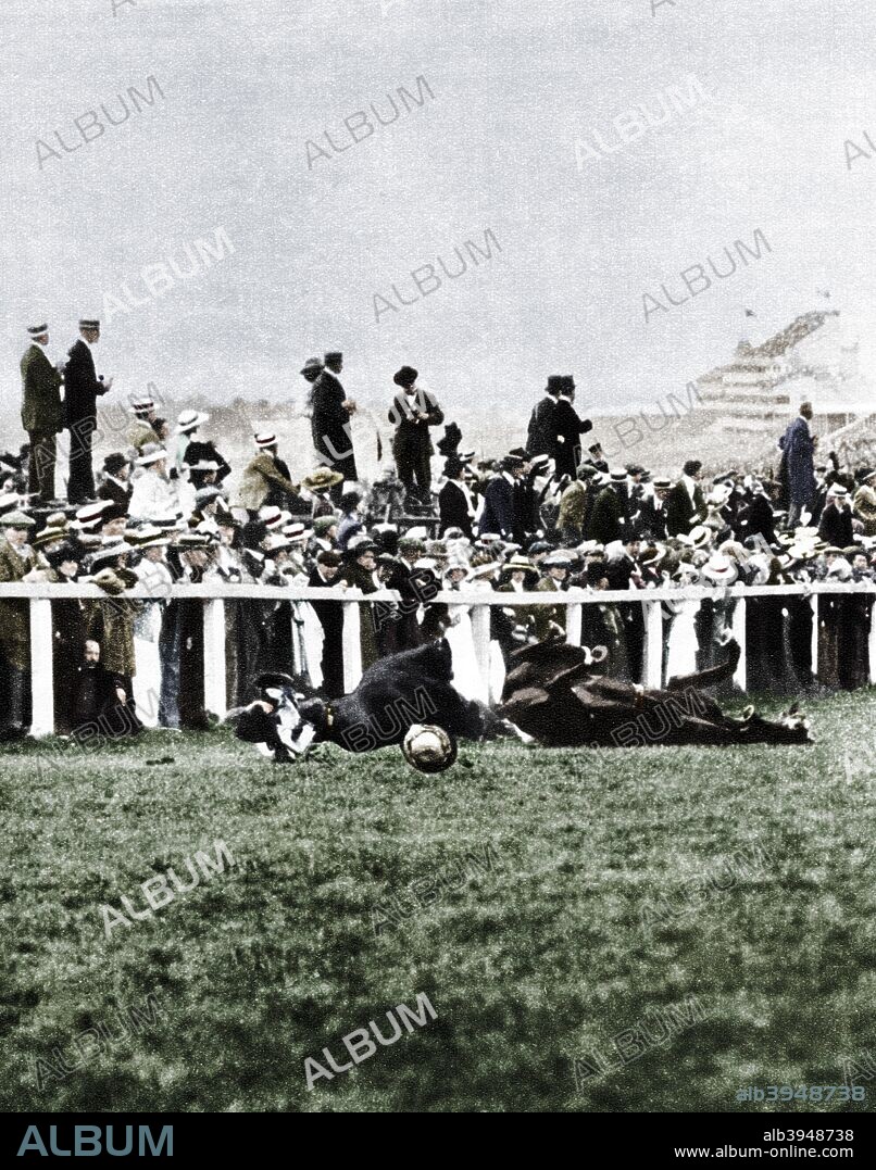 Emily Davison throwing herself in front of the King's horse during the Derby, Epsom, Surrey, 1913. Emily Davison (1872-1913), an English suffragette, threw herself into the path of George V's horse Anmer during the 1913 Derby in an attempt to gain recognition for the suffragette cause. She died of the injuries she sustained in the incident. (Colorised black and white print).