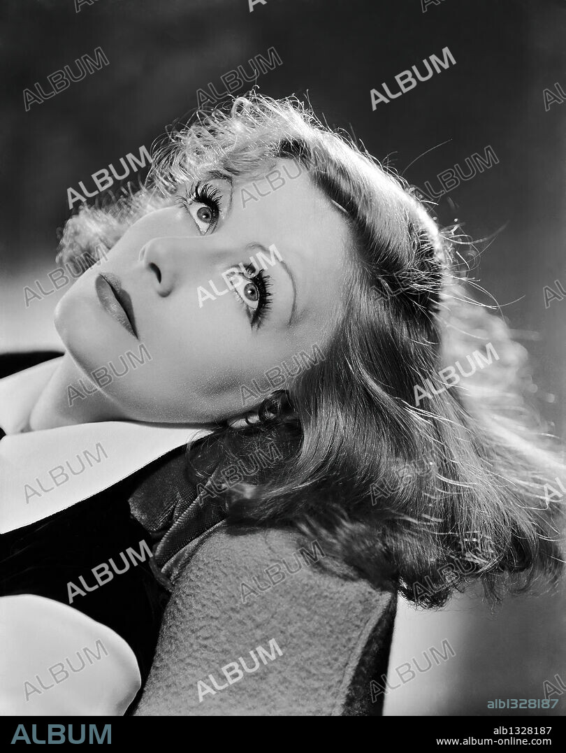 GRETA GARBO in AS YOU DESIRE ME, 1932, directed by GEORGE FITZMAURICE. Copyright M.G.M / BULL, CLARENCE SINCLAIR.