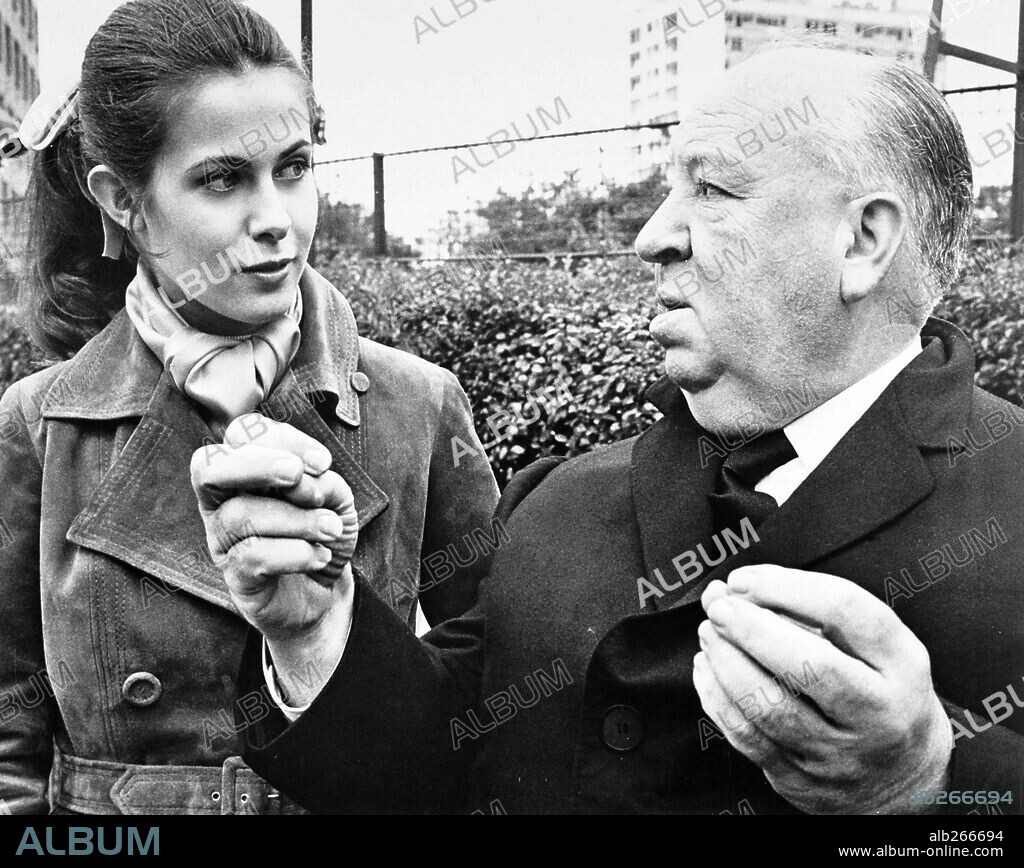 ALFRED HITCHCOCK and CLAUDE JADE in TOPAZ, 1969, directed by ALFRED HITCHCOCK. Copyright UNIVERSAL PICTURES.