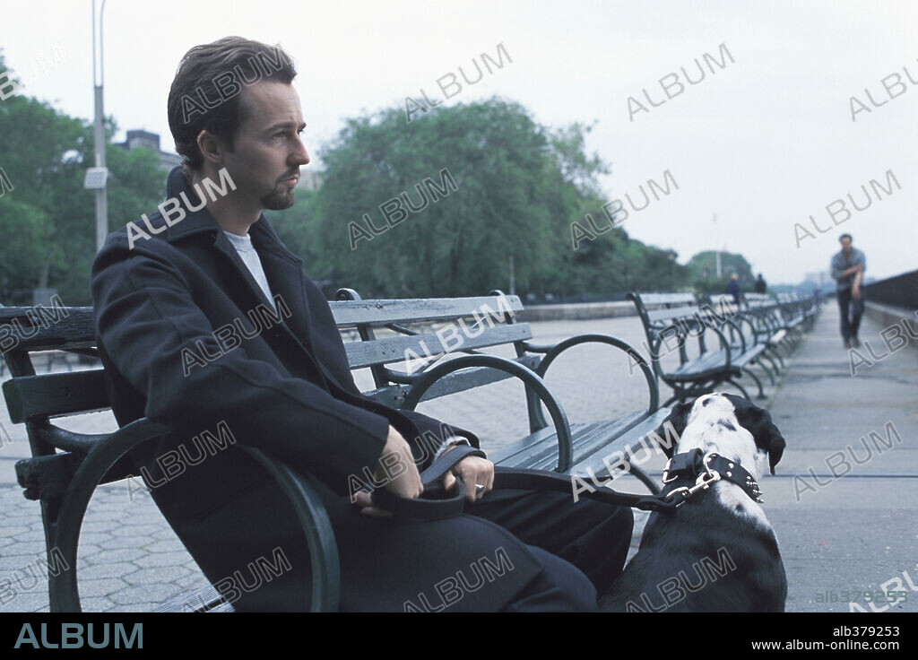 EDWARD NORTON in 25TH HOUR, 2002, directed by SPIKE LEE. Copyright TOUCHSTONE PICTURES/GAMUT/INDUSTRY ENTERTEINMENT/40 ACRES.