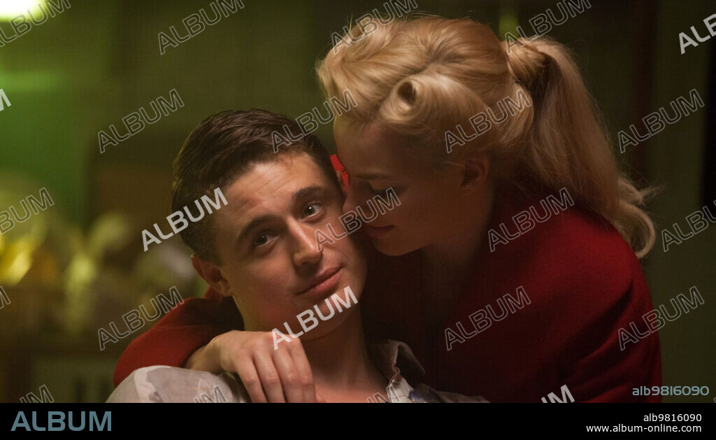 MARGOT ROBBIE et MAX IRONS dans TERMINAL, 2018, réalisé par VAUGHN STEIN. Copyright HIGHLAND FILM GROUP.