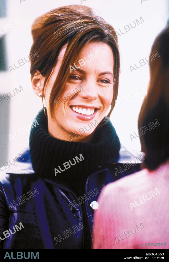 KATE BECKINSALE en SERENDIPITY, 2001, dirigida por PETER CHELSOM. Copyright SIMON FIELDS PRODUCTIONS/TAPESTRY FILMS / LEE, DAVID.