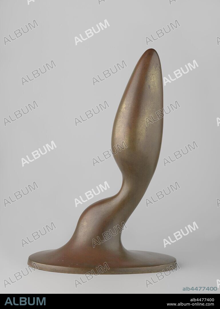 Sculpture, Abstract sculpture of an organic form that rises from an oval foot. At half height is a constriction that turns into a button-like shape., Jacob Bendien, Amsterdam, 1933, brass (alloy), founding, w 14.5 cm × h 37.4 cm × d 24 cm.
